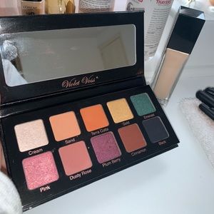 Essentials Violet Voss Eye Shadow Palette